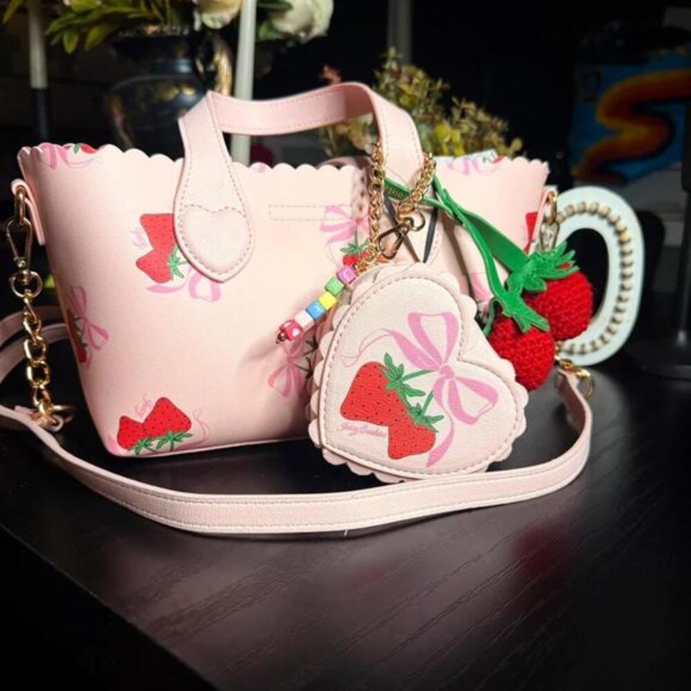 Juicy Couture Sweet Strawberry Mini Tote Pink Blush Crossbody Bag Charm Set NWT